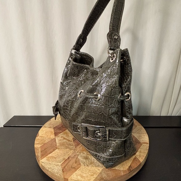 Metallic Green Croc-Embossed Shoulder Bag – Statement Y2K Style - Picture 6 of 14